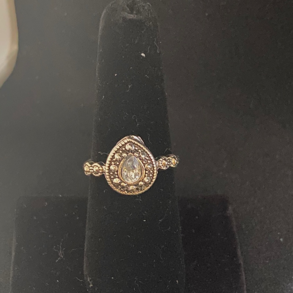 Teardrop fashion jewlery ring